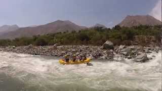 preview picture of video 'GOPR0 LUNAHUANÁ CANOTAJE - RAFTING.MP4'