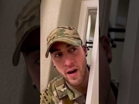 WHEN SOLDIERS PLAY COD ONLINE!! #SHORTS