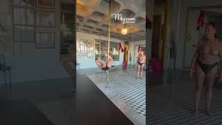 Flying Pole e Pole dance aula  @Marinamey  - Mey Pole Dance Studio