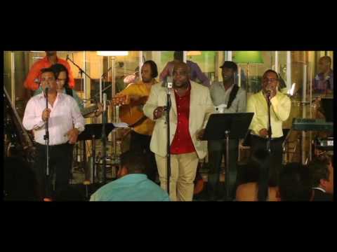 Alexander Abreu y Havana D' Primera "Nena" (Live)