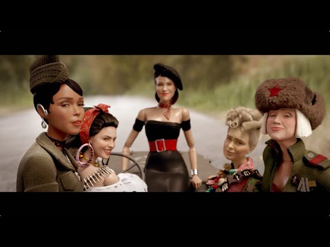 Welcome to Marwen (Featurette 'Stitching Two Worlds')