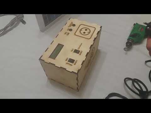 Самодельная солнечная панель с контроллером заряда+инвертор для дачи.