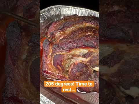 Once your pork is at 205 degrees it’s time to let it rest. #pulledpork #porkbutt #pitboss