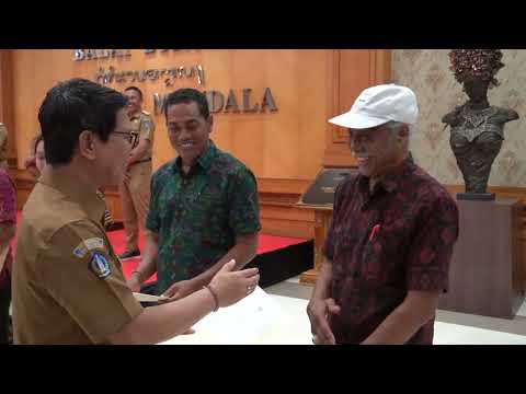 BADUNG SERAHKAN 2000 NIB KEPADA UMKM DAN RESMIKAN MOBIL LAYANAN KELILING