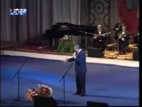 Ay qiz. Oxuyur Xalqin artisti Rovshen Behcet.