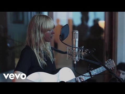 Lucy Rose - Making of Live at Urchin Studios