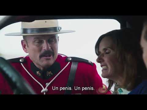 Super Troopers 2 - Fake French Cops stop a car