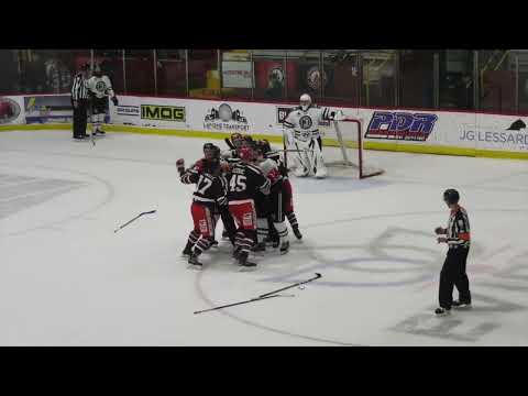 Nobody wants to fight Parker + Brawl at end of the 3rd period between Jonquière and Laval - 25-03-22
