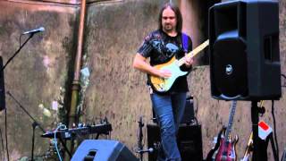 Dr. Viossy Demo at MAF 2011 - GNG Stratobrea - Stratocaster Handmade