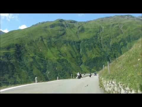 Schweiz - Furkapass Abfahrt mit Ford Fiesta ST - Motorsound/Accelaration Überholmanöver Landschaft
