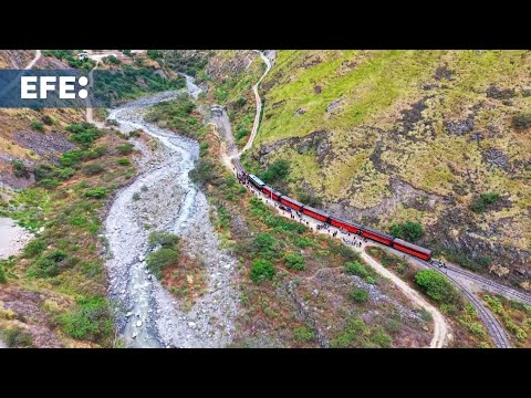 La icónica ruta ferroviaria de la Nariz del Diablo es reinaugurada en Ecuador