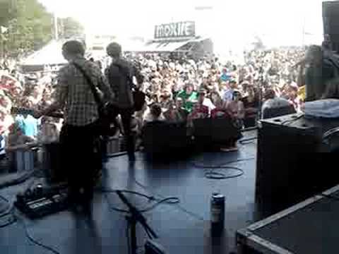 Valencia - Away We Go (Live at Warped Tour 08 Orlando)