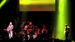 Kevin Costner & Modern West  2011 Hero - Berlin