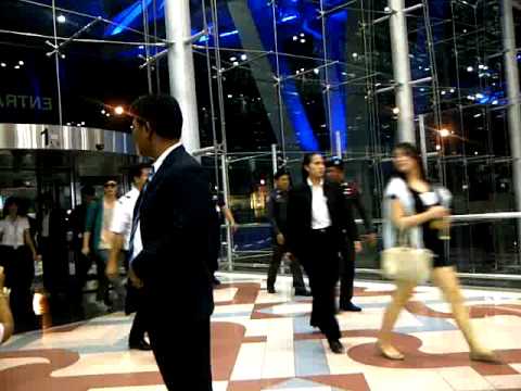 Homin TVXQ! at Suvarnabhumi Airport 110430