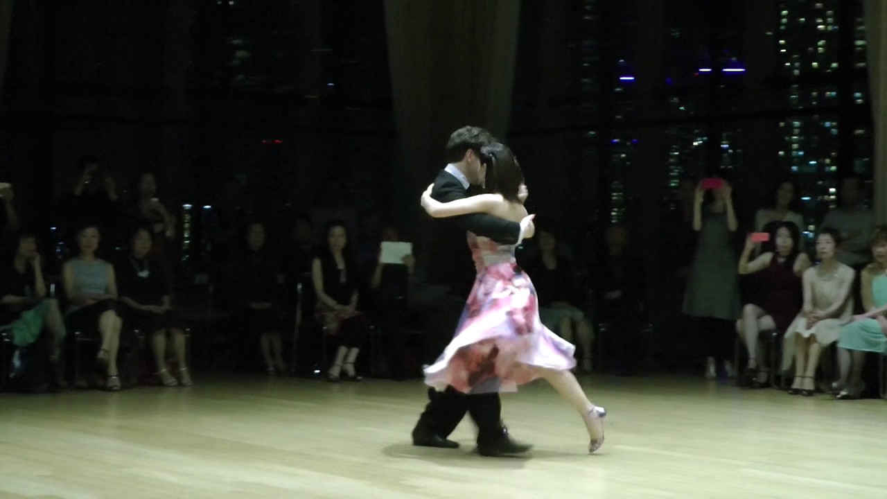 Sergey & Anna Sokhnenko, Juan D'Arienzo - Flor De Mal