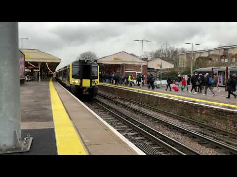 **UNEXPECTED MEGA 2 TONE!** South Western Railway Class 444 444007 departing Basingstoke station!