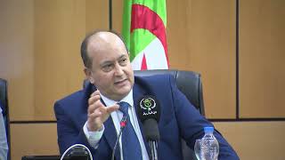 الوزير الأول يزور خلية اليقظة المكلفة بمتابعة تموين السوق خلال شهر رمضان