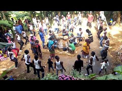 ngoma yandekule mologolo tangeni lunyala