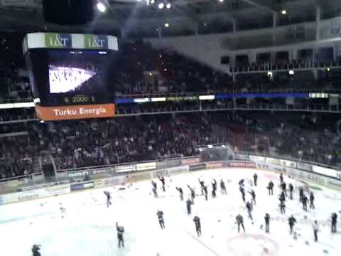 Lätkähuumaa TPS - JYP 19.4.2010