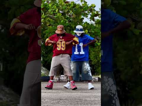 Bloods VS Crips @ElectroBabby #cwalk #cripwalk #hiphop #electrobreakers #dance