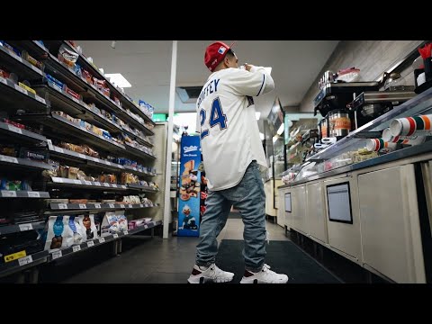 TrackMoney P - 6 A Piece (Exclusive Music Video)