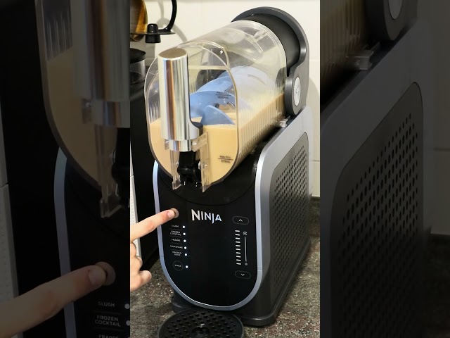 Vídeo relacionado con KESSER Slush - Máquina para hacer granizados (2 L, para granizados, cócteles helados, frappés, batidos de leche y zumo congelado, en 25 minutos y con 6 programas, incluye 3 vasos y libro de recetas