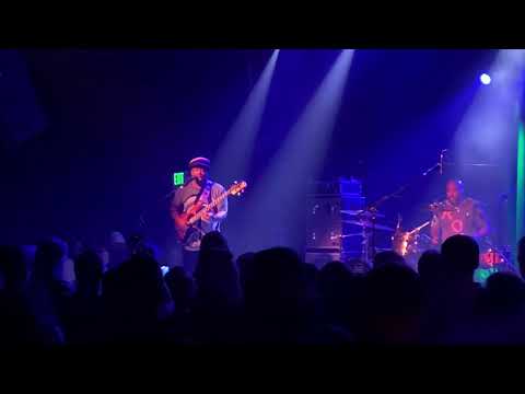 Victor Wooten Live Nov 19, 2022, feat. a looper, detuning, & variable time sigs w/ Derico Watson