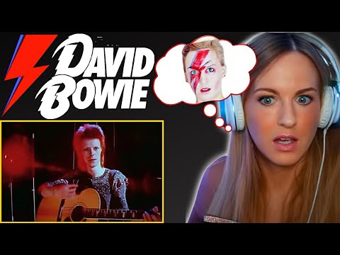 First Time Hearing David Bowie – Space Oddity