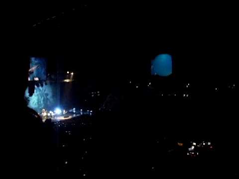 Coldplay performing 'Violet Hill' at Vector Arena, Auckland - 19/03/09