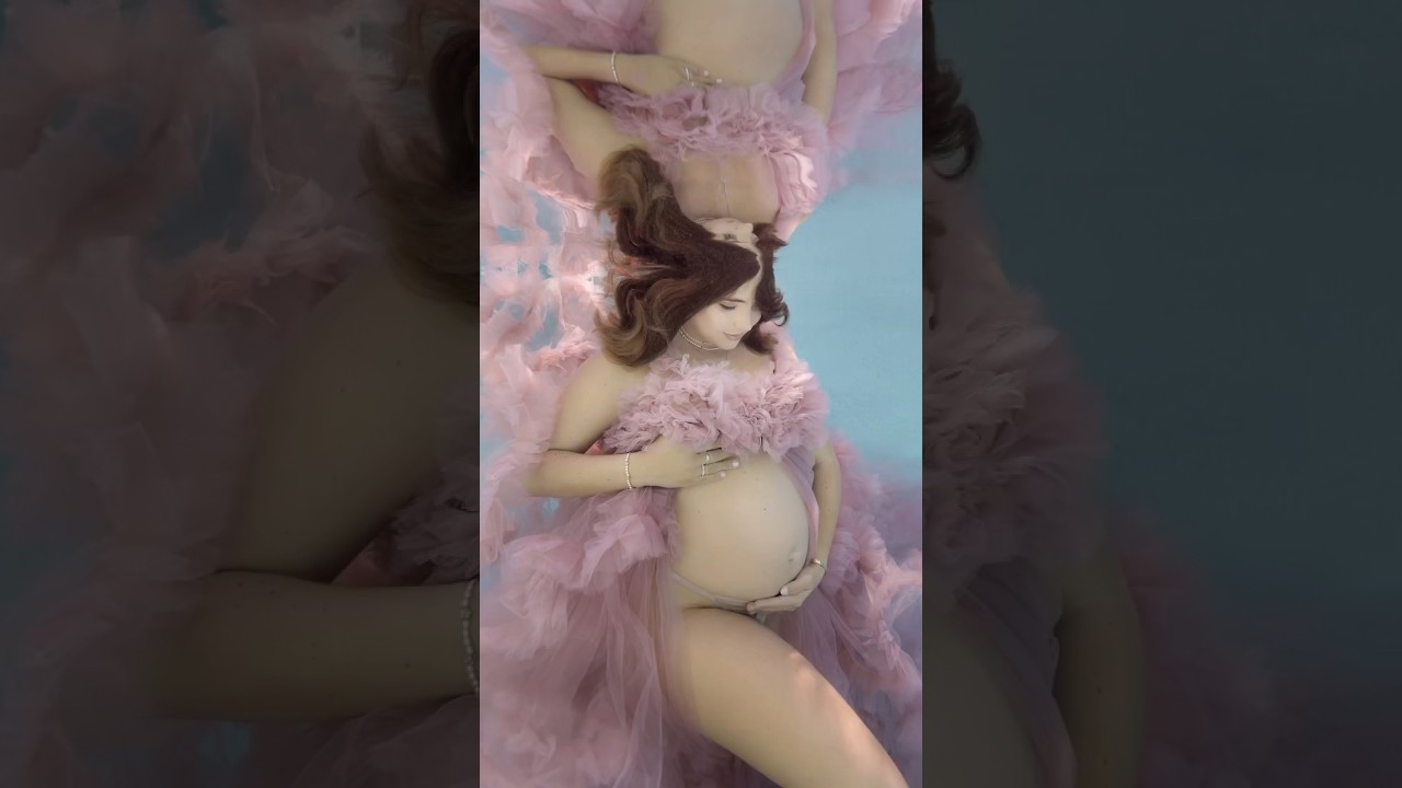 Underwater Maternity Photoshoot Experience, Sunshine Coast #pregnancy #mermaid #portrait #noosa