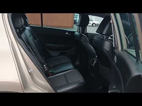 Kia Sportage 1.7 D EX - Image 2