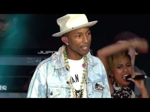 Pharrell - Hollaback Girl (Gwen Stefani Cover) (Summertime Ball 2014)
