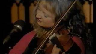 Norma Waterson - Movin&#39; On Song