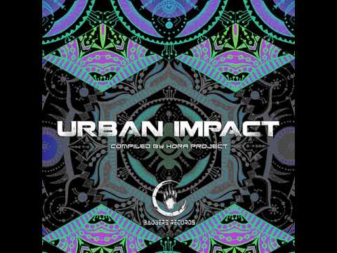 01 Cosmic Lizard - Something Revealing