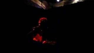 Lovedrug- Happy Posin Apple Live Acoustic 1/4