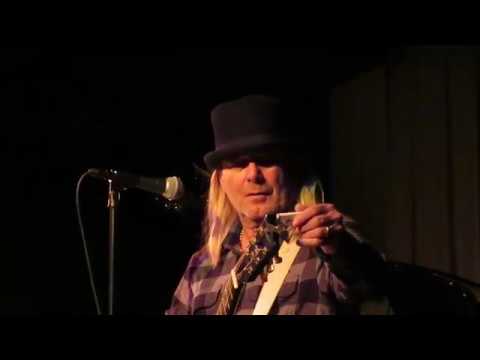 Robin Zander - "The Flame" - Monk's Bar & Grill, Lake Delton, WI - 01/05/18