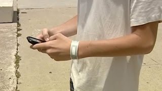 Teens use photo vault apps to hide sexting