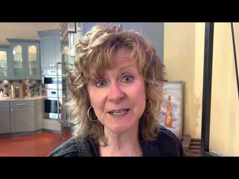 Can you say #albarino?  Let #jule tell you all about it!  #joyofliving #ralphsjoyofliving #tiffin