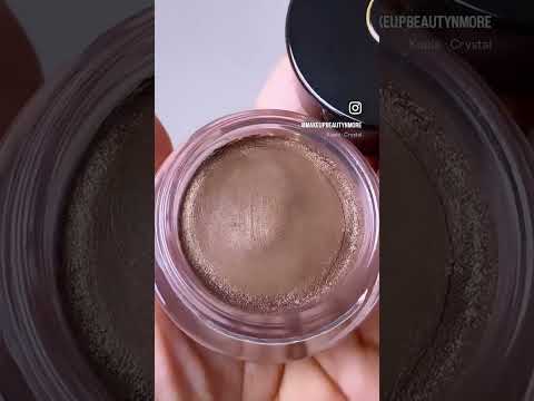 Chanel Ombré Premiere Cream Eyeshadow in Patine Bronze. One and done eyeshadow, perfect neutral