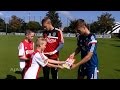 Eerste nieuwe Ajax Kinderjaarboeken overhandigd