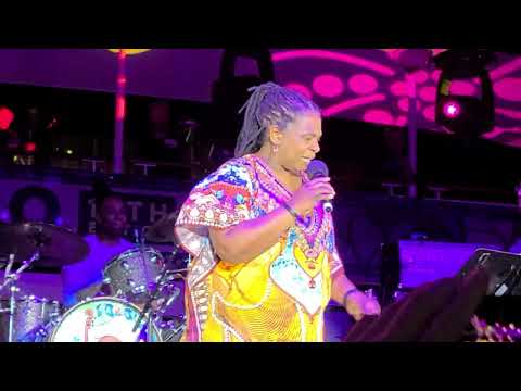 Ruthie Foster: "Use Me" (Bill Withers), on Cayamo, 3/19/2022