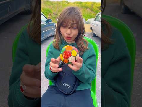 طائرة توزع الهدايا😱 #funny #comedy #تحشيش #اكسبلور