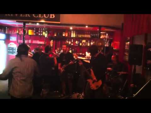 Diagnoza - Čaroděj (live in River club Chomutov 17.6.2011)