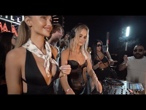 Tori Levett - Dubai Boat Party x Techno and Chill Live Dj set - Melodic Techno