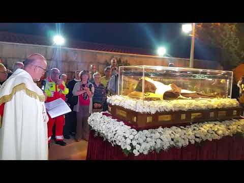 Doček relikvije sv. Leopolda u crkvi Gospe od Milosrđa u Dubrovniku