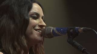 Amy Macdonald performs "The Hudson" for Glasgow's Clyde 1 LIVE