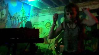 GUERILLA TOSS - "Polly's Crystal" @ Deep Thoughts - Jamaica Plain, MA - 2/20/2016