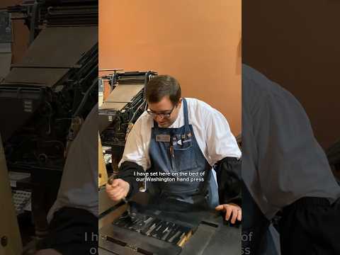 Imprimindo alguns tipos grandes de madeira para incentivá-lo a fazer compras locais para pequenas empresas no sábado (25 de novembro)