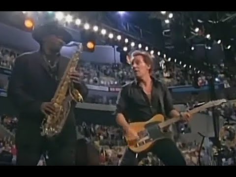 Bruce Springsteen & The ESB w/ REM ☜❤️☞ No Surrender ∫ Born To Run