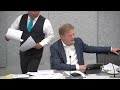 Omtzigt is KEIHARD: Dit is PURE KOLDER! Kabinet strooit, na overtreden van 13 wetten, met miljarden!